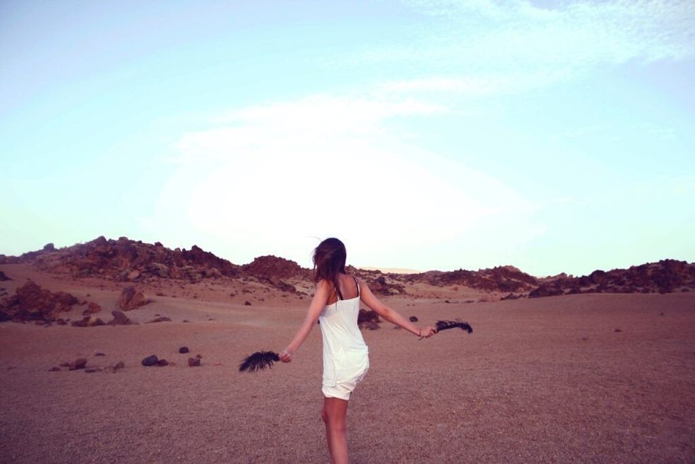 carefree-woman-desert