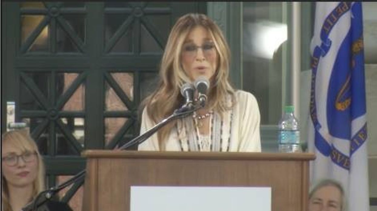 Sarah Jessica Parker Invites Us To Get Out Of Our Comfort Zone