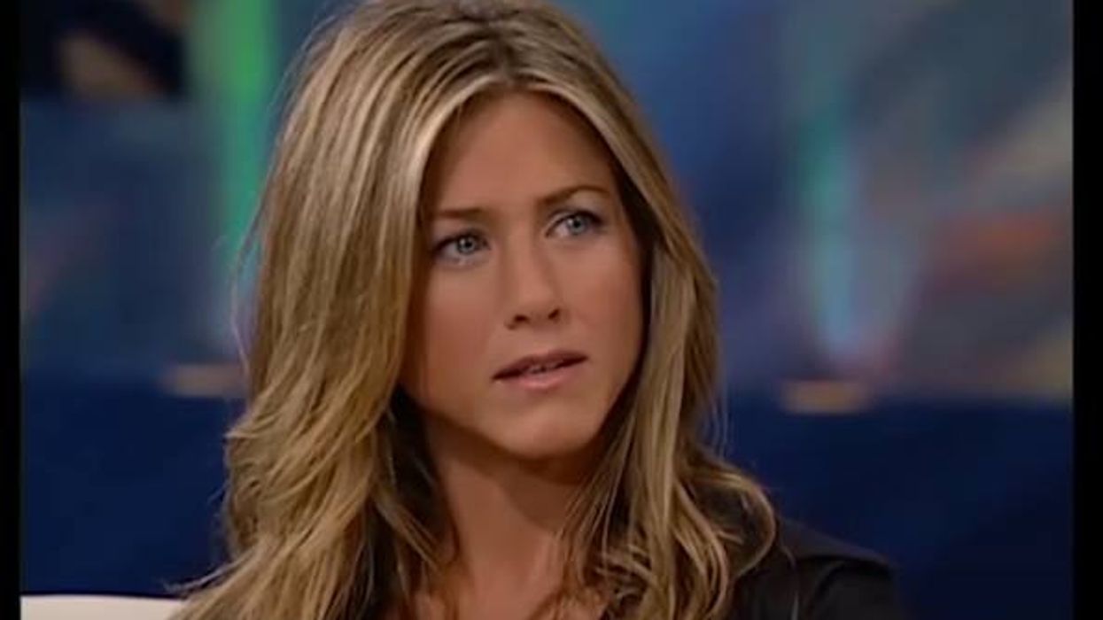 Jennifer Aniston - Living In The Present