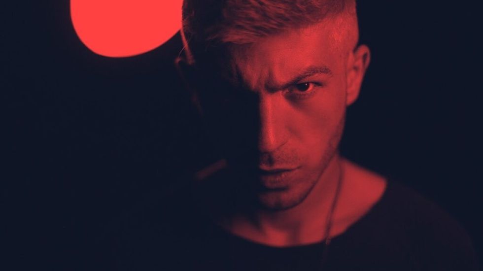 5 types of people to avoid 1024x575