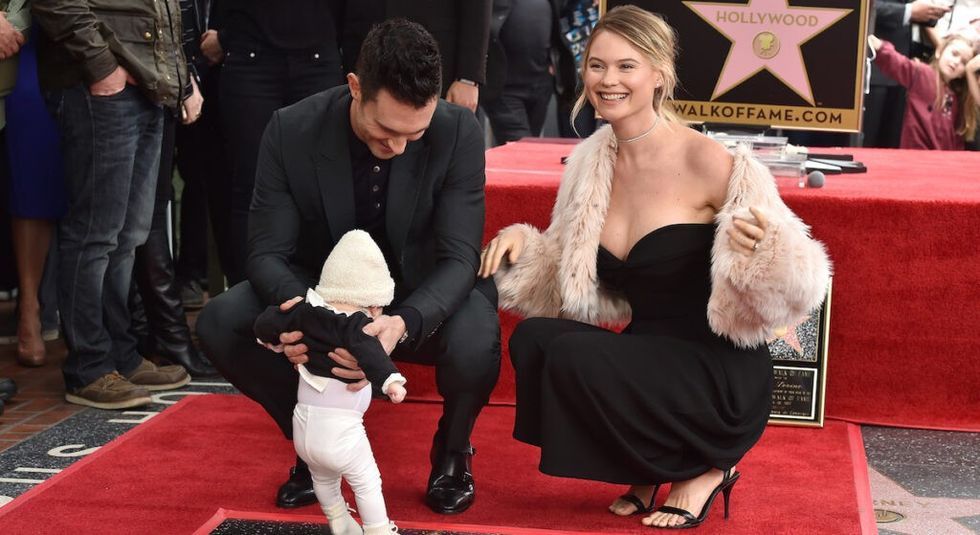 Adam levine behati prinsloo 1024x559