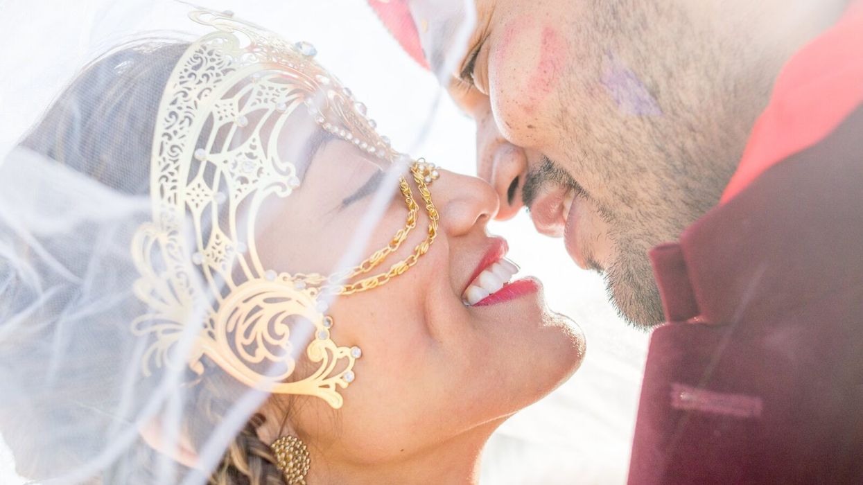 Here's How You Know Love Is All Around You, Even When It Doesn't Feel like It