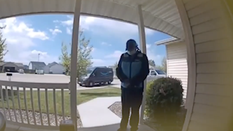 Amazon delivery woman praying