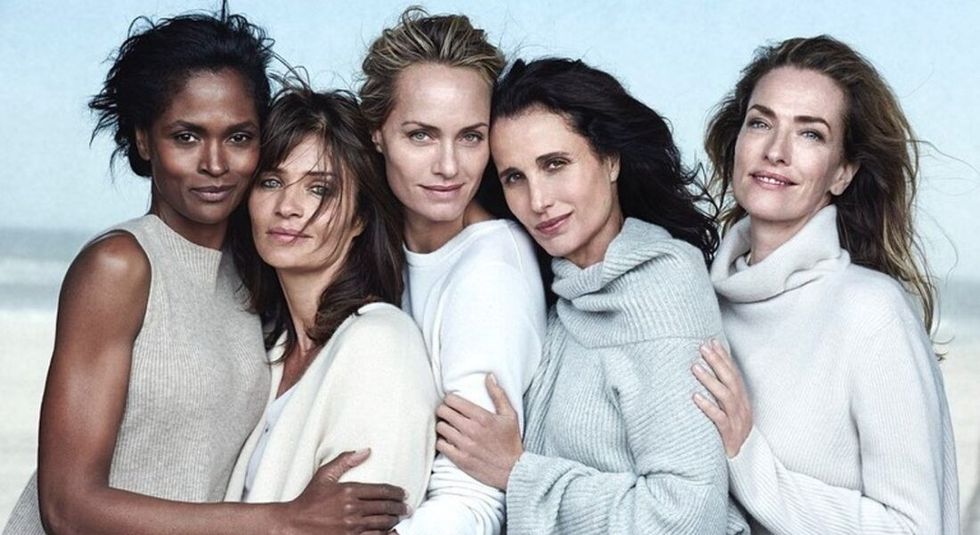 Andie MacDowell in the '80s posing with Karen Alexander, Helena Christensen, Amber Valletta, Andie MacDowell and Tatjana Patitz.
