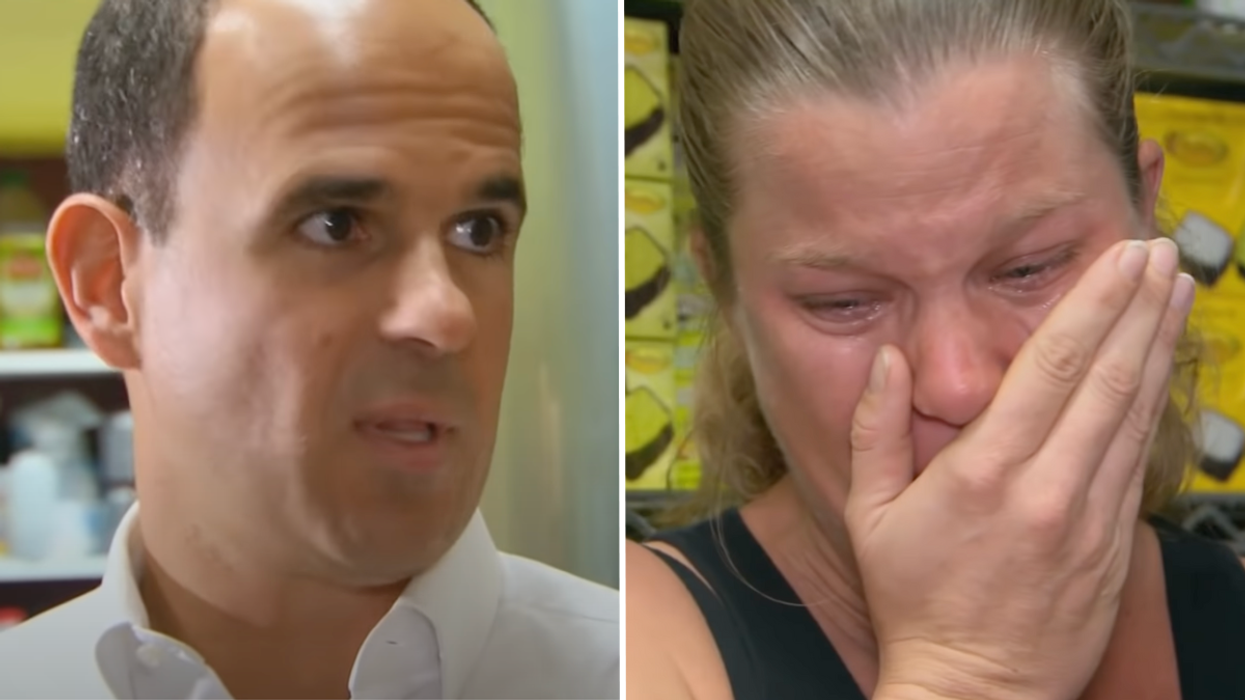 Pregnant Woman With 2 Jobs Makes Only $300 Each Week - Then a Stranger Gives Her Some News That Makes Her Sob