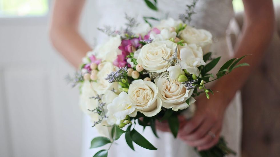 bride holding a bouquet