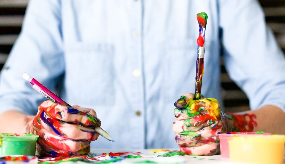 A 9-Step Guide For Dealing With Creative Overwhelm And Too Many Ideas