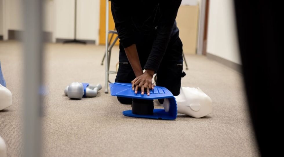 Dad saves daughters life cpr the office 1 1024x567