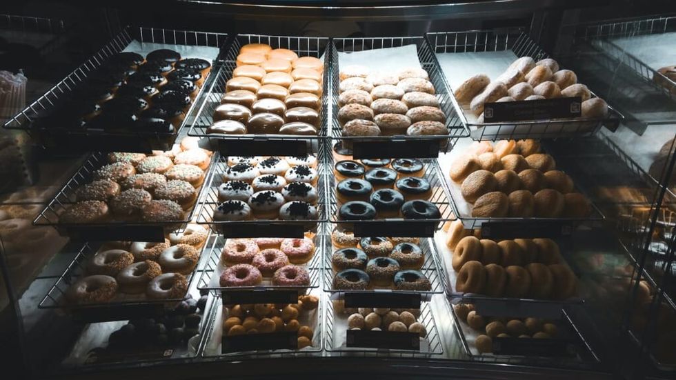 donuts placed in shelves