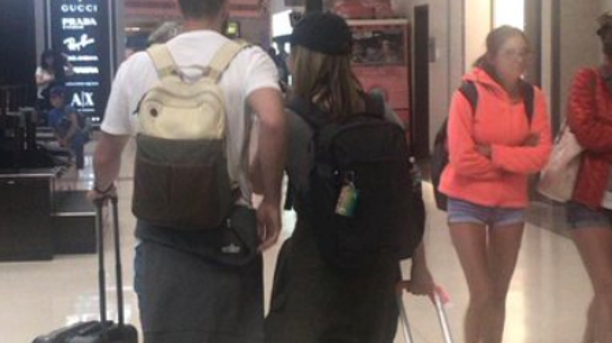 Plane Passenger Asks Stranger to Switch Seats, Triggers Encounter Between Potential Soulmates
