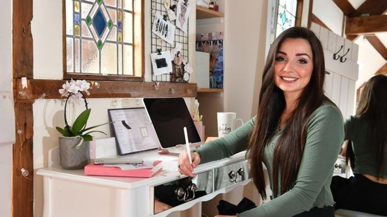 A Year Ago, She Was Heartbroken After Divorce - Today She Makes Over $50K A Month With Her Passion