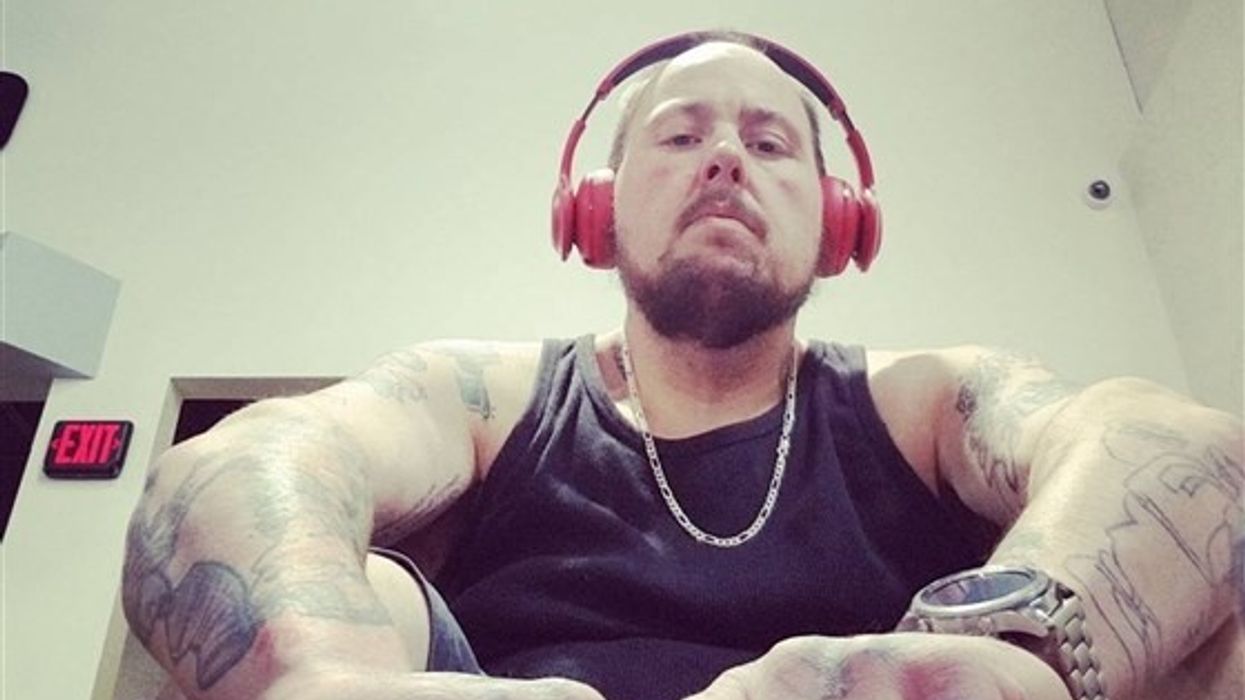 500-Pound Man Loses Over Half His Body Weight Thanks to the Support of an Old Love