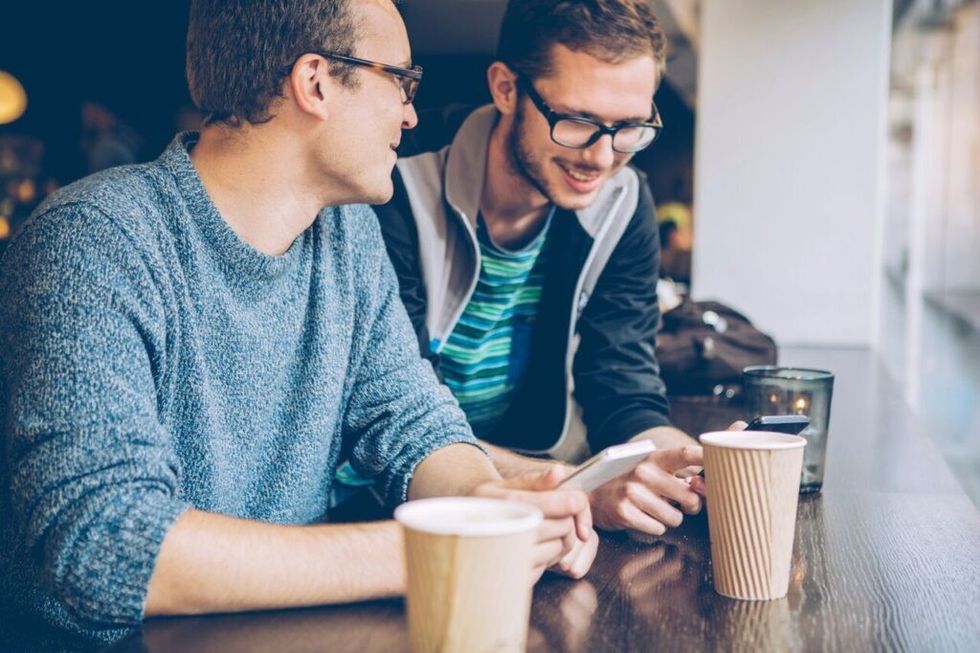 Guys-getting-coffee-networking