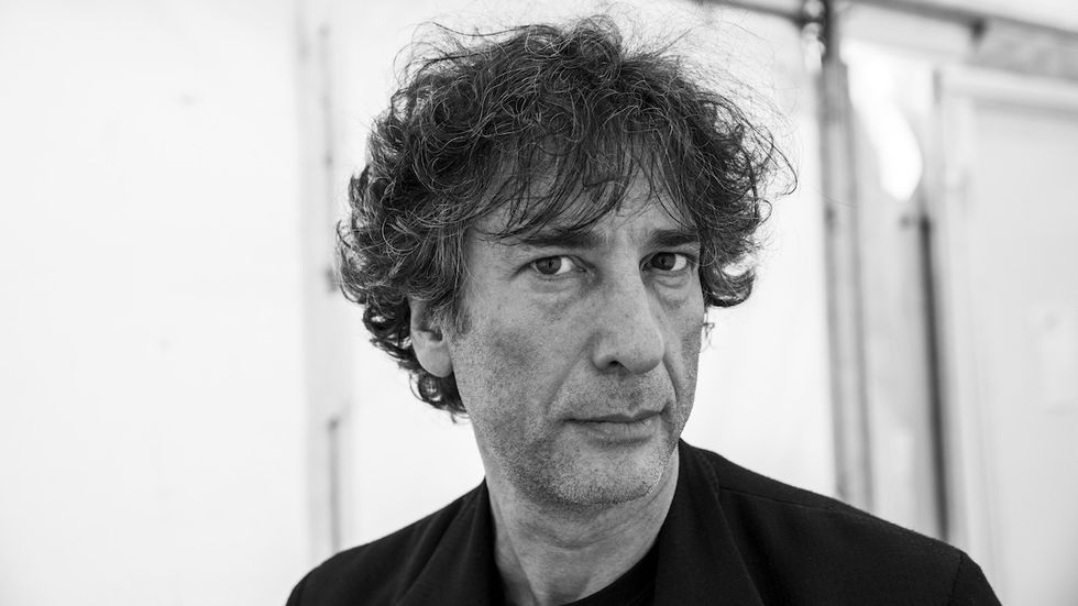 26 Inspirational Neil Gaiman Quotes about Being Wise and Brave