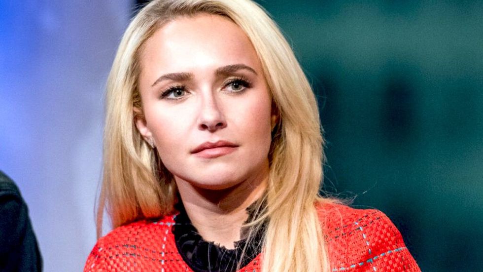 hayden panettiere looking sad in red dress