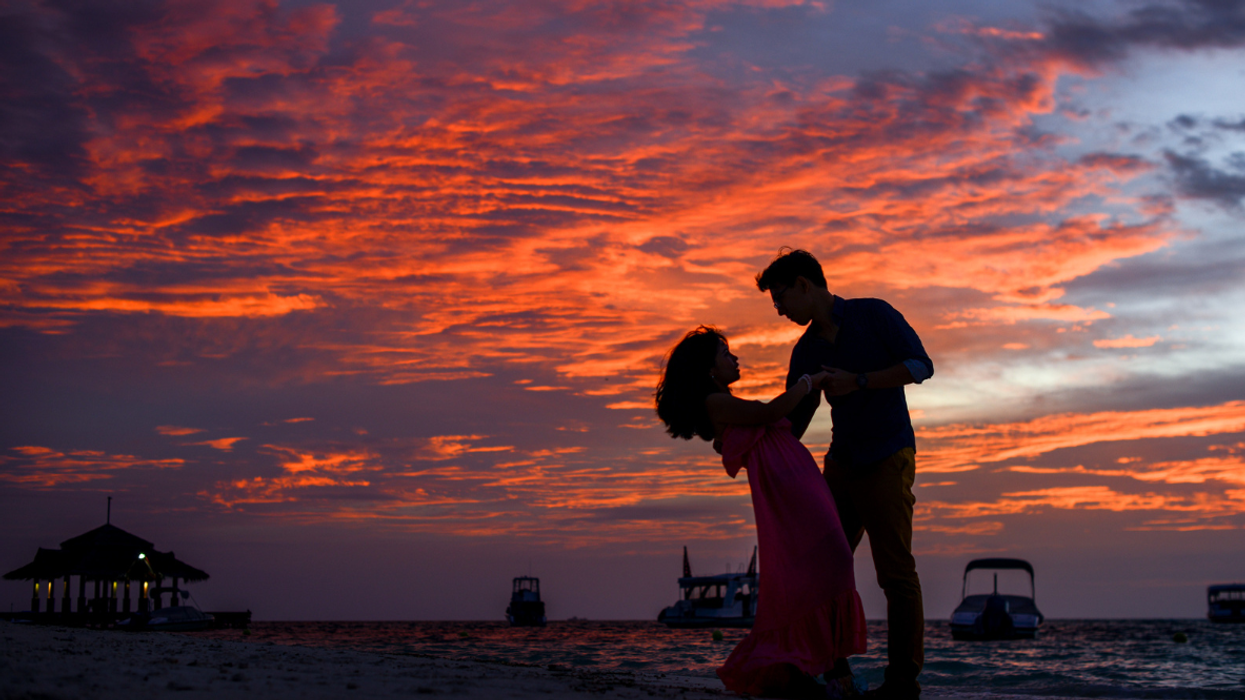 The 3 Main Signs You’re a Hopeless Romantic (and Why That’s Not a Bad Thing)