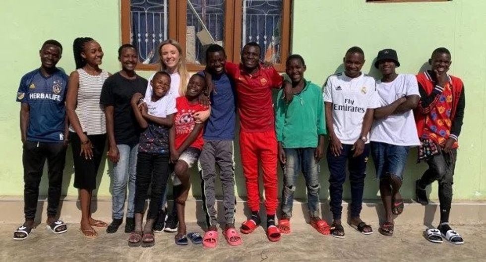 A 26-Year-Old Woman Adopts 14 Homeless Children She Met While Volunteering