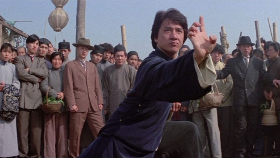 Jackie-chan-acting-in-drunken-master