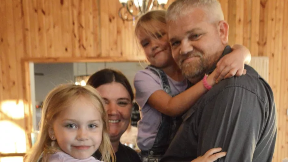 Jeep father funeral escort daughter2 1100x621