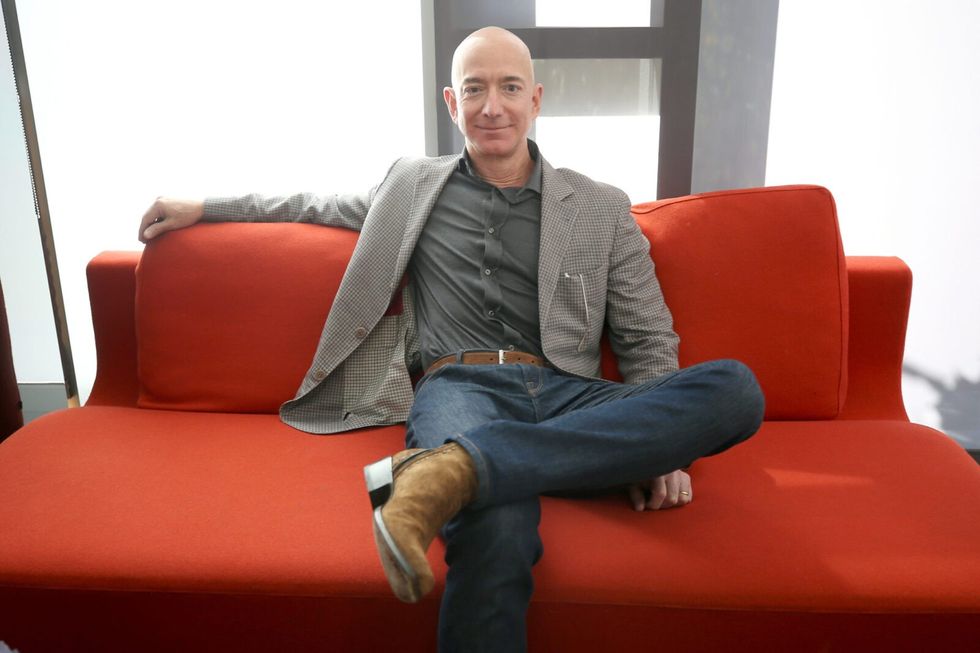 5 Daily Habits to Steal from Jeff Bezos Including His Surprisingly Humble Morning Routine