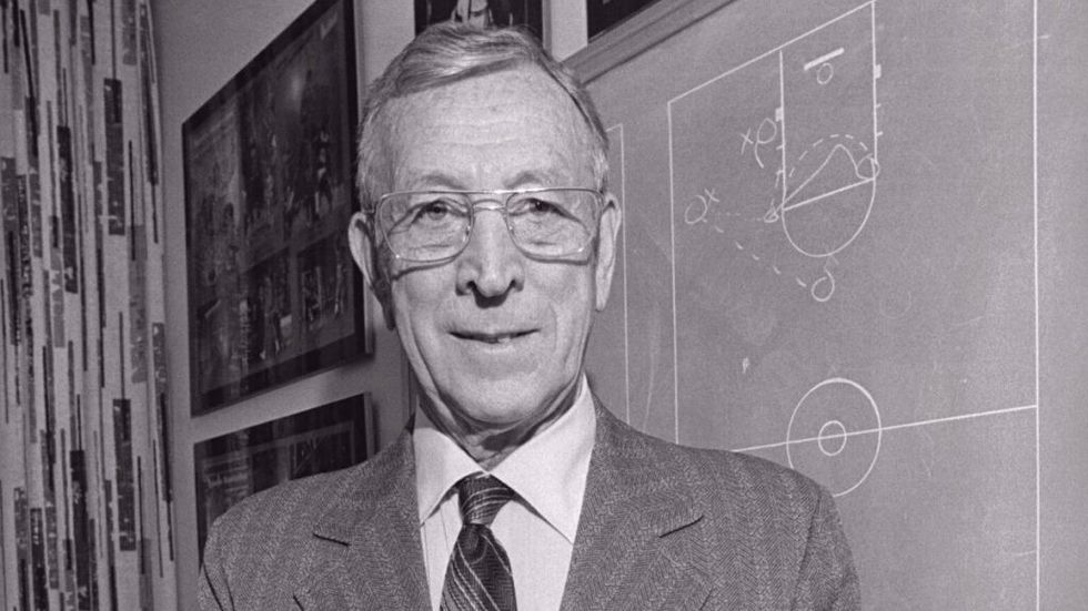 john wooden pyramid of success