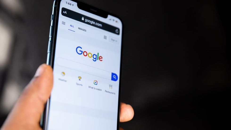 Looking at Gogle on a mobile fun