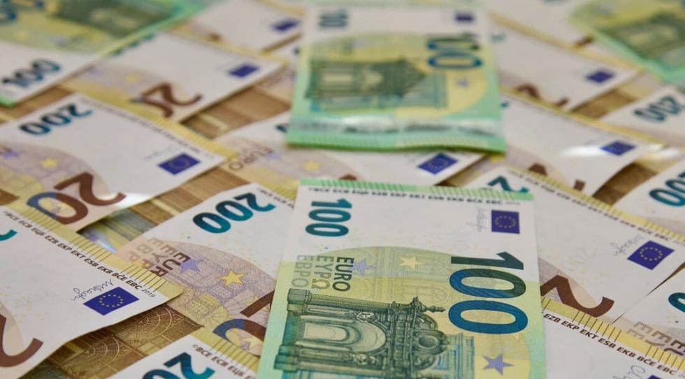 Lottery millionaire winner gives it away 1100x610