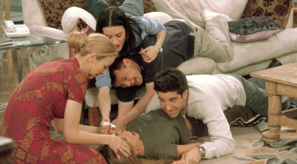 Matthew Perry, Matt LeBlanc, Courteney Cox, Jennifer Aniston, Lisa Kudrow and David Schwimmer on FRIENDS