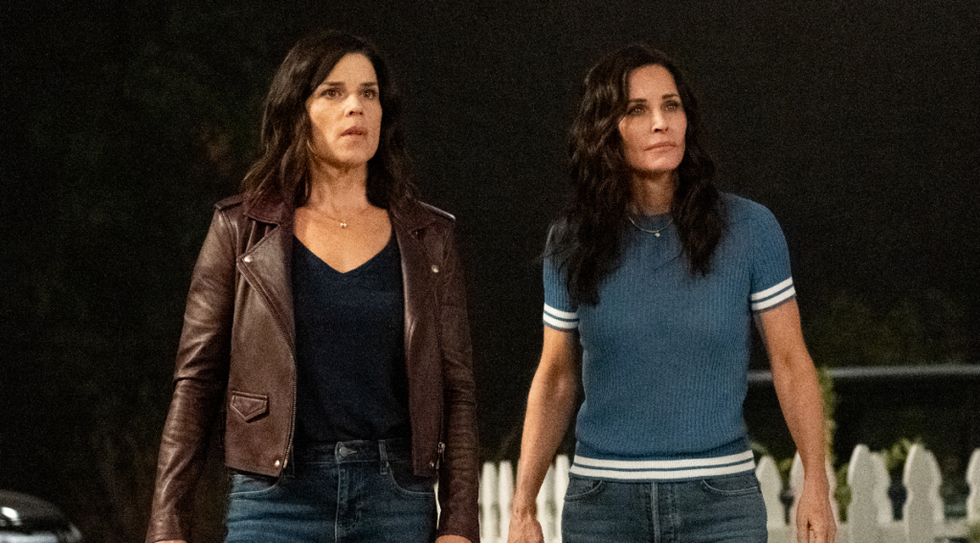 Neve Campbell and Courteney Cox in Scream (2022)