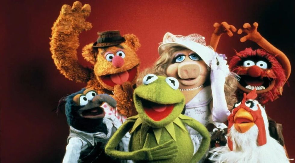 Old muppets image with kermit piggy fozzie gonzo animal and camilla 1024x567