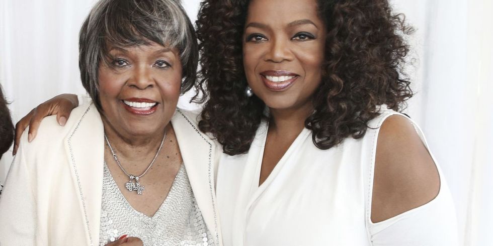 Oprah Shares the Sad, Beautiful Story About Her Mother’s Last Days, Shows How Universal Grief Is