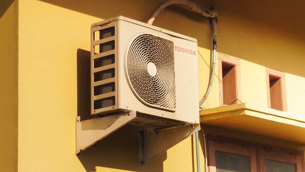 outdoor air conditioning unit
