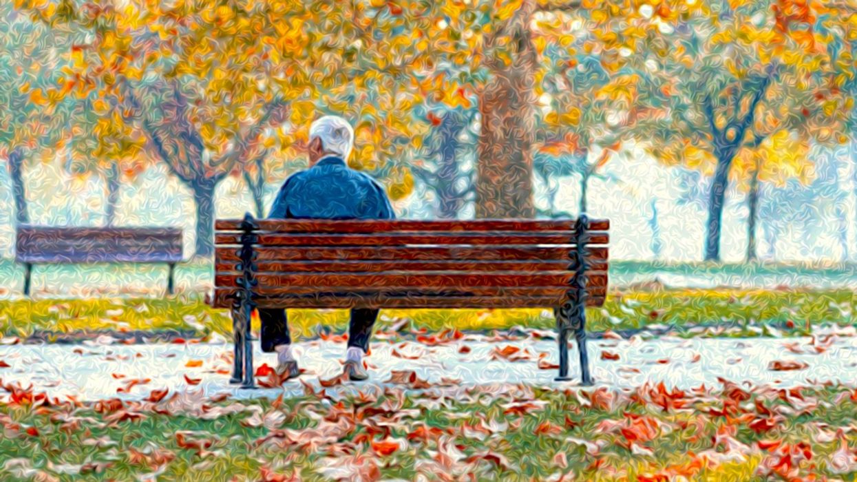 Man with Alzheimer’s Sits Outside Every Day - Gets Beautiful Surprise Every Afternoon