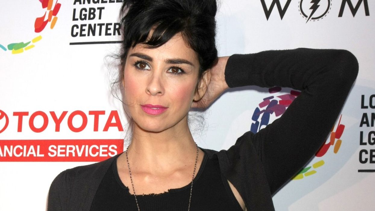 Sarah Silverman’s Near-Perfect Reply to Hateful Tweet is a Master Class in Emotional Intelligence