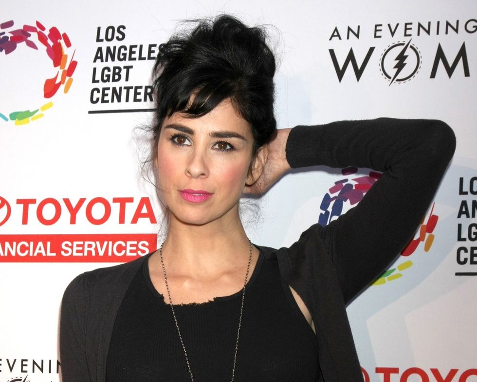 Sarah Silverman’s Near-Perfect Reply to Hateful Tweet is a Master Class in Emotional Intelligence