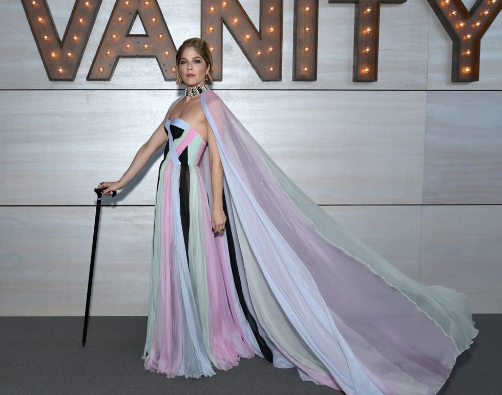 Hero of the Week: Selma Blair Walks Oscar Red Carpet with Cane, Advocates MS and Disability Awareness