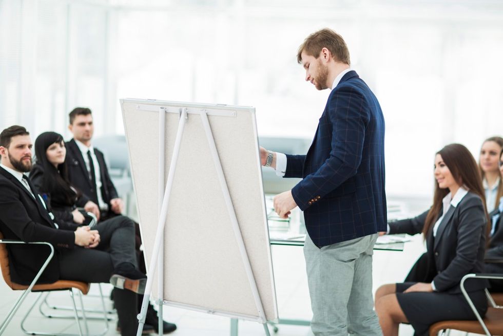 This New Public Speaking Masterclass Will Help You Become a Master Communicator