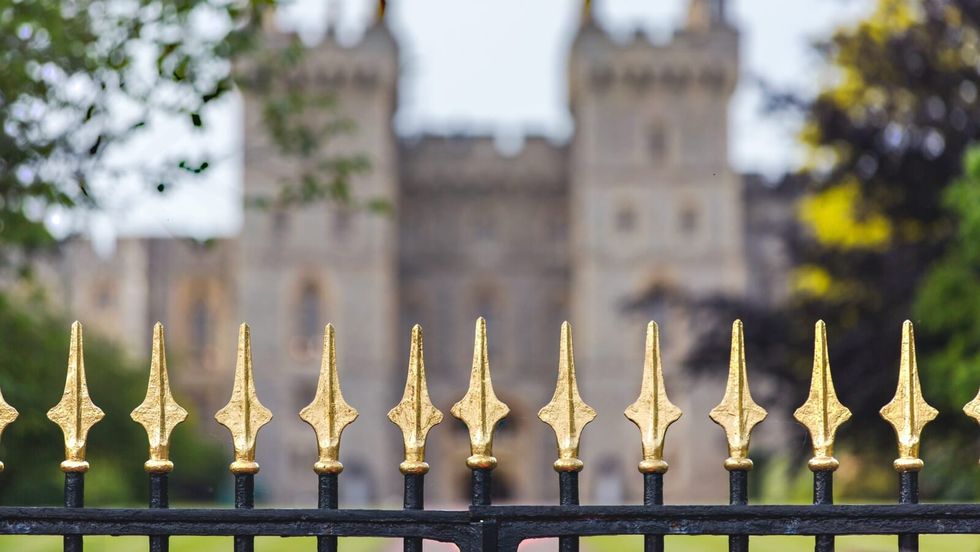 spike surrounding the castle in England