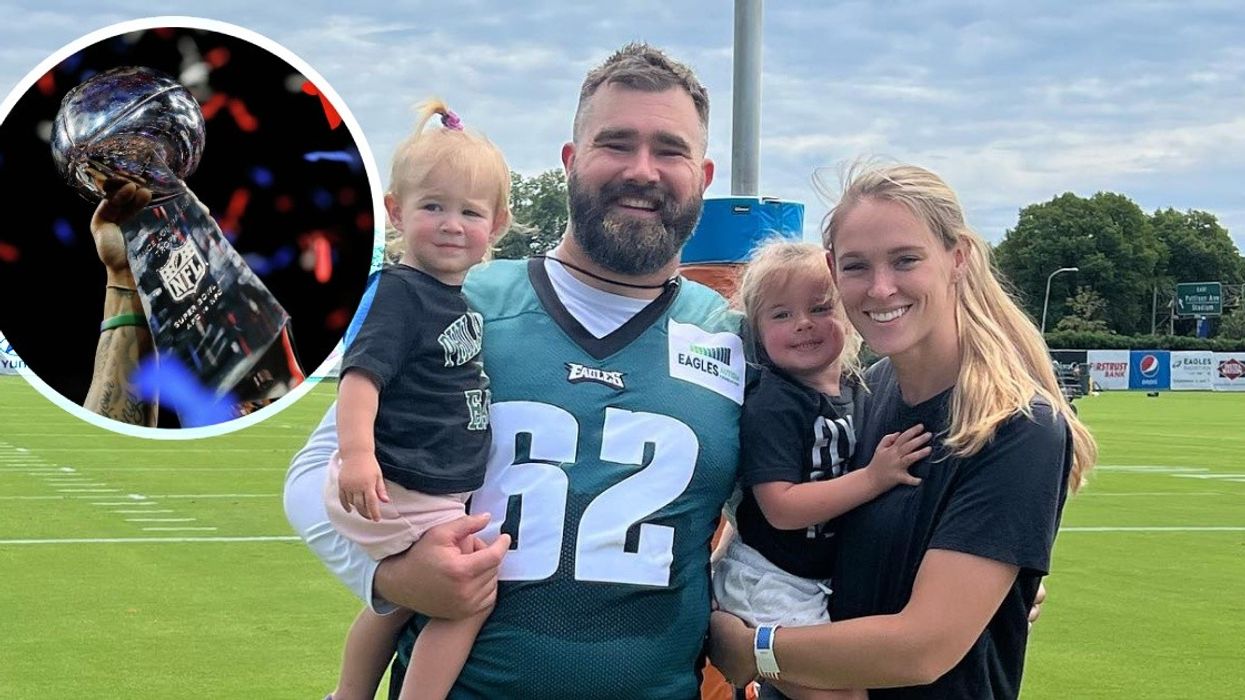 Super Bowl Player Bringing Very Pregnant Wife's Doctor to This Weekend's Big Game — Just in Case