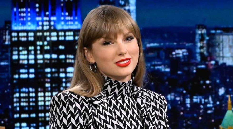 Taylor swift 1 tout b03c33140396475d80738695fb0d160d 1 1100x610