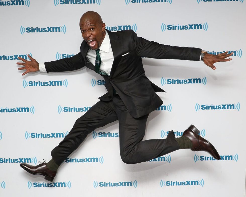 Terry-Crews-jumping