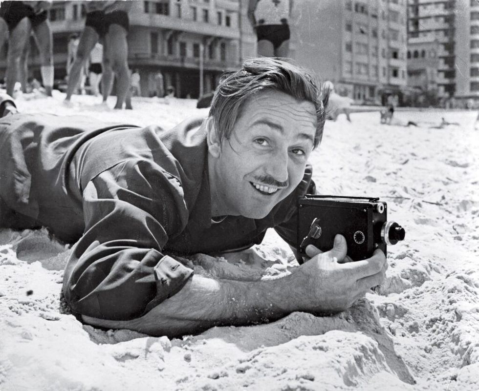 the-story-of-the-life-of-walt-disney