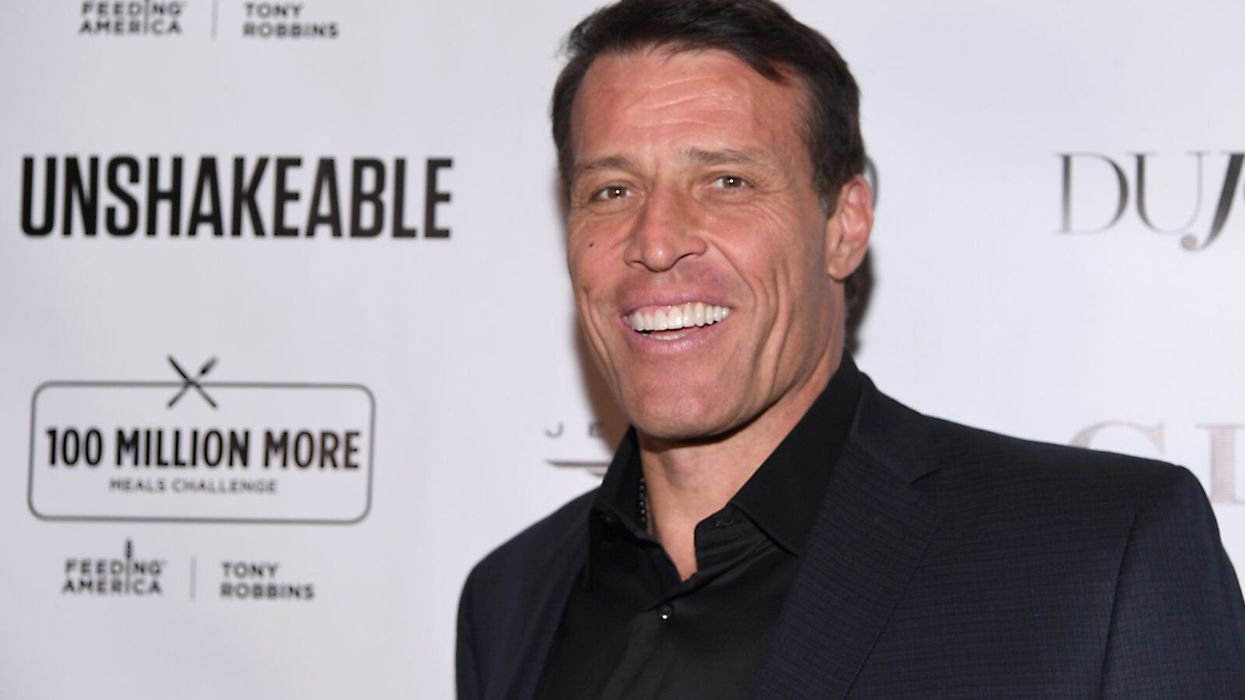 5 Daily Habits to Steal from Tony Robbins, Including Conditioning His Thoughts