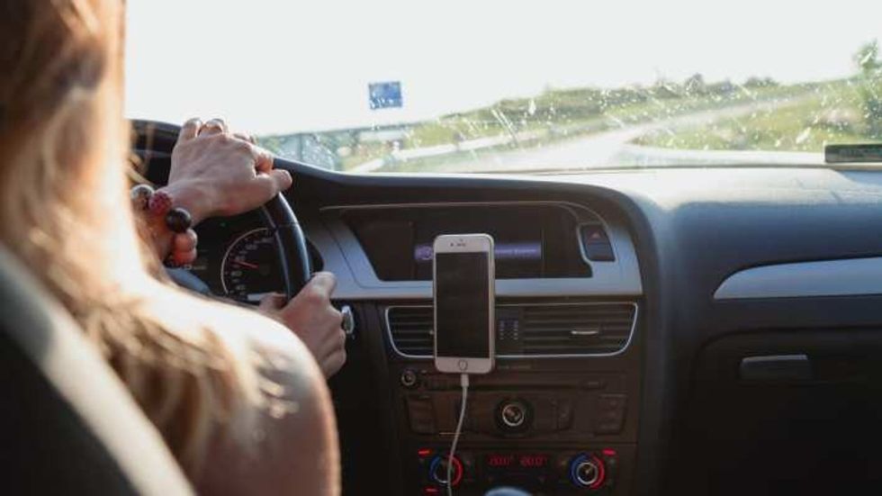 woman driving an uber