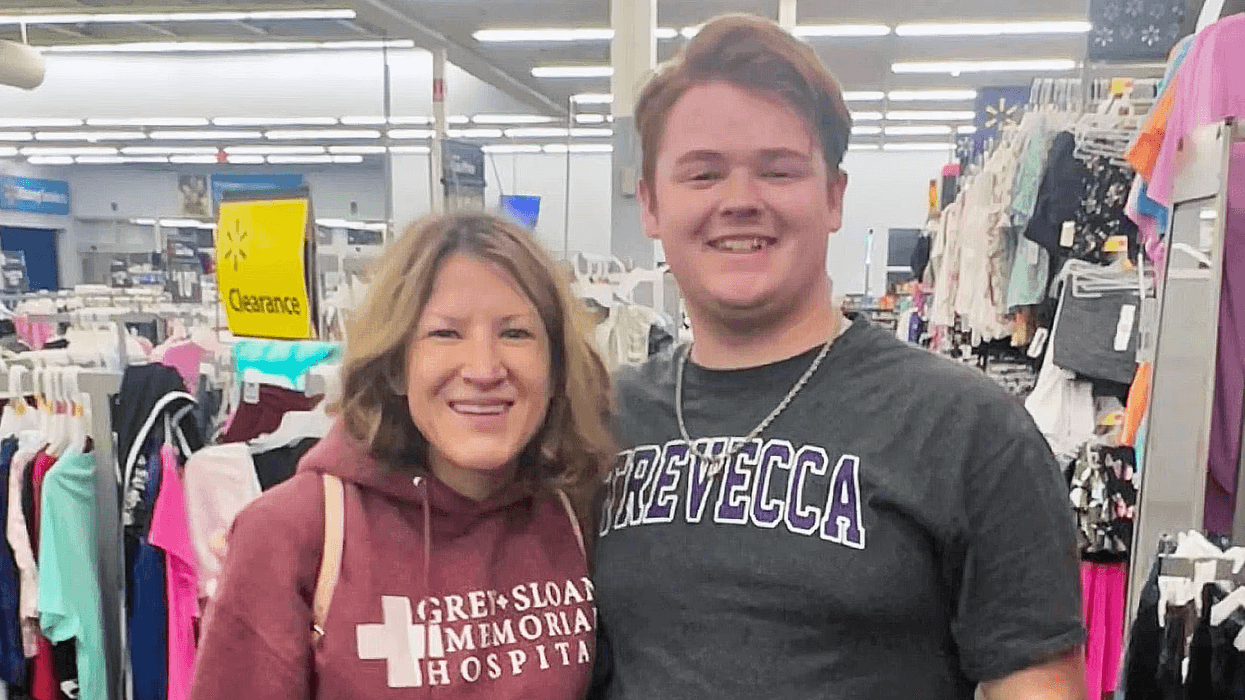 High School Students Get Together to Buy a Car for a Single Mom of 6 ...