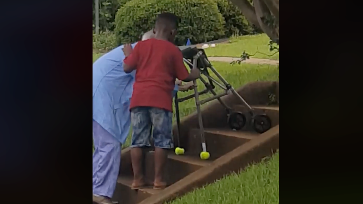 8-Year-Old Goes Out of His Way to Help Elderly Woman, Shows Us the Power of Random Acts of Kindness