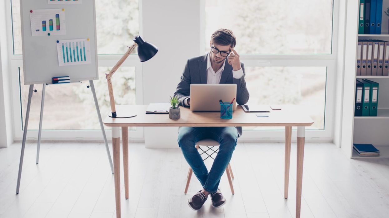 How to Overcome the Dangers of Prolonged Sitting (Even If You Work All Day at a Desk)