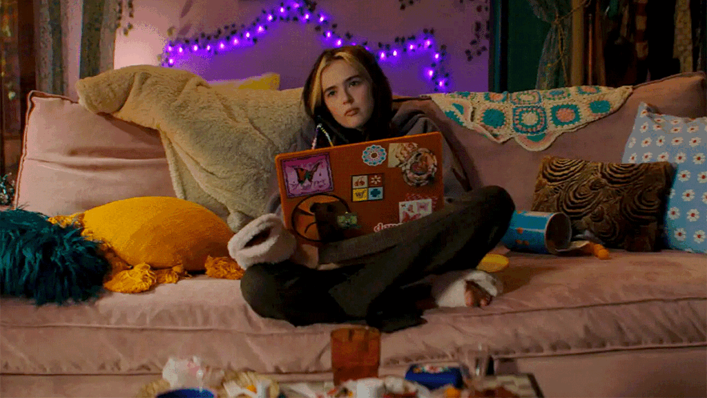 Zoey Deutch as Danni in Not Okay