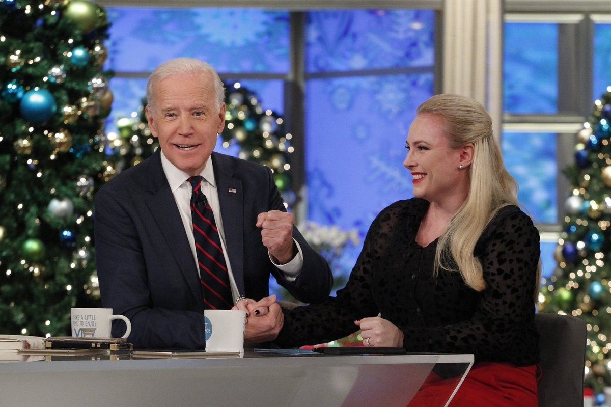 "You Have to Have Hope" Joe Biden Comforts Tearful Meghan McCain on(02)