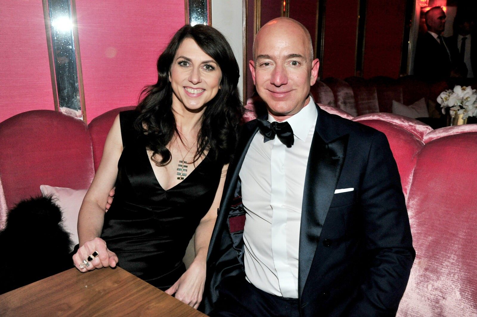 Mackenzie-and-Jeff-Bezos